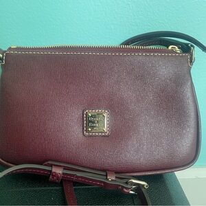 NEW! Dooney & Bourke Brown Crossbody Bag with Classic Design